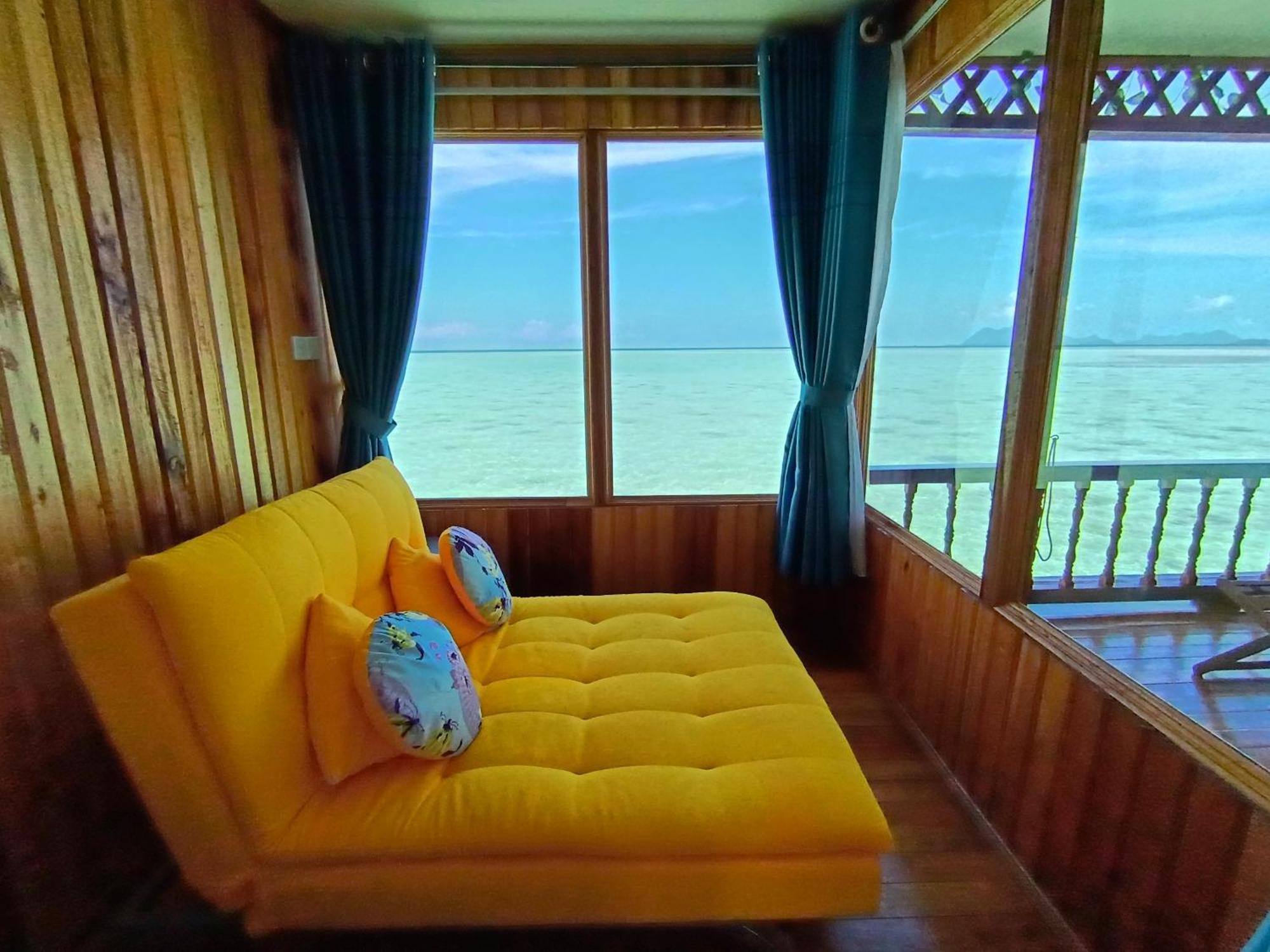La Water House Semporna Bed & Breakfast Ngoại thất bức ảnh