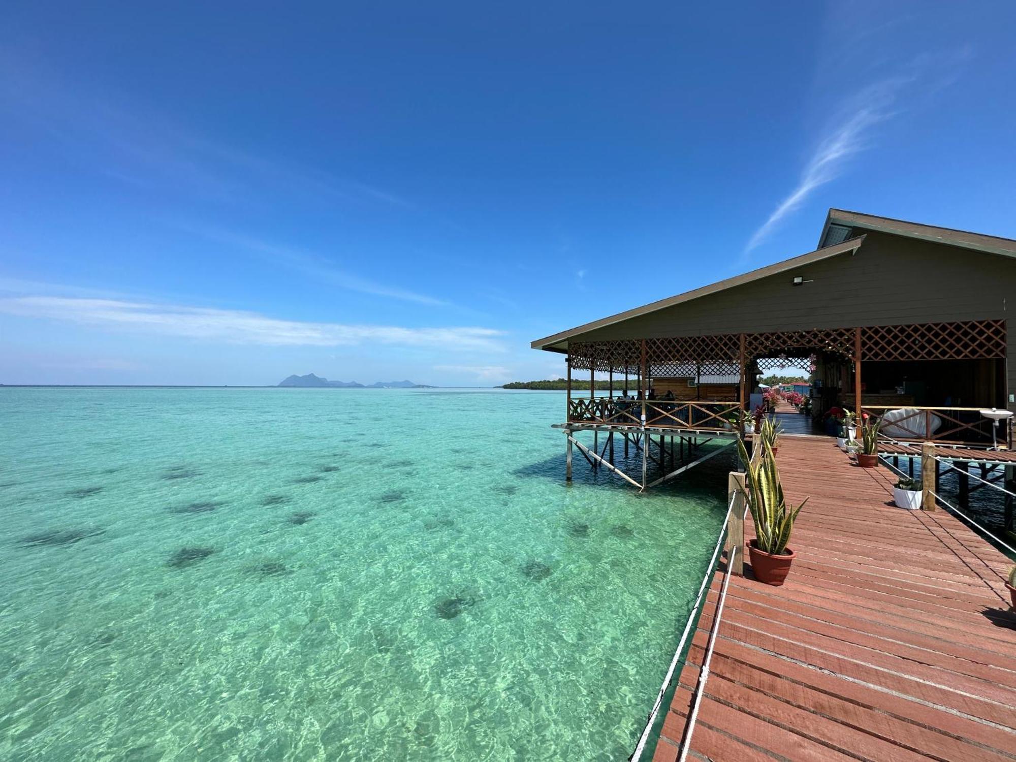 La Water House Semporna Bed & Breakfast Ngoại thất bức ảnh