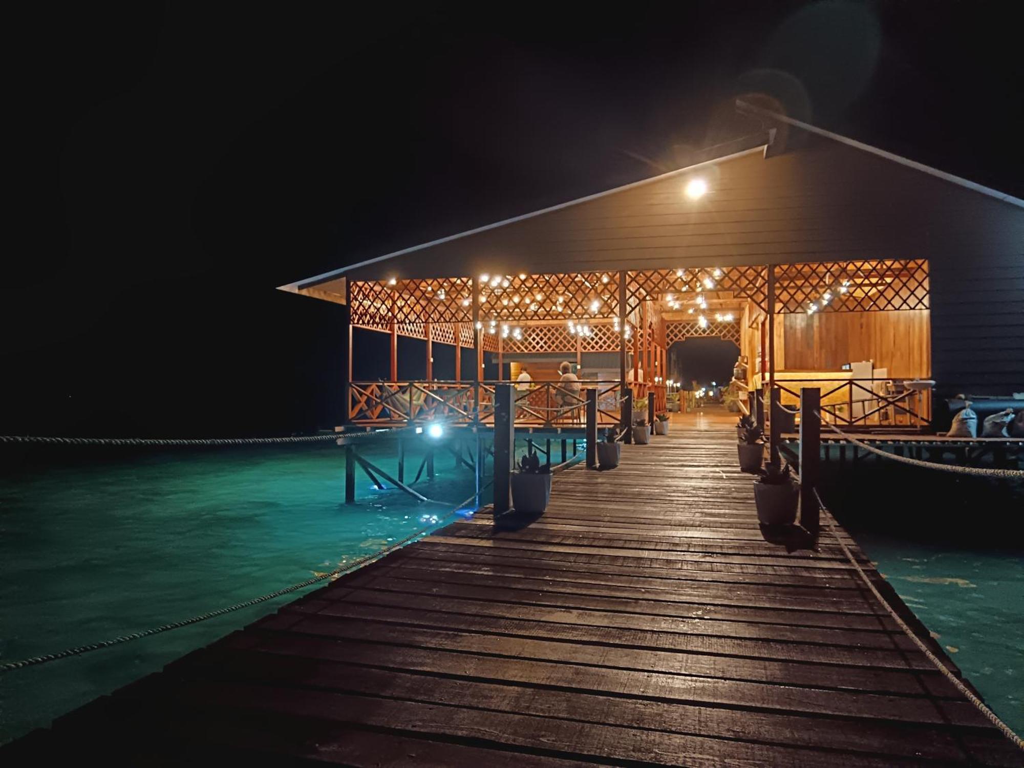 La Water House Semporna Bed & Breakfast Ngoại thất bức ảnh