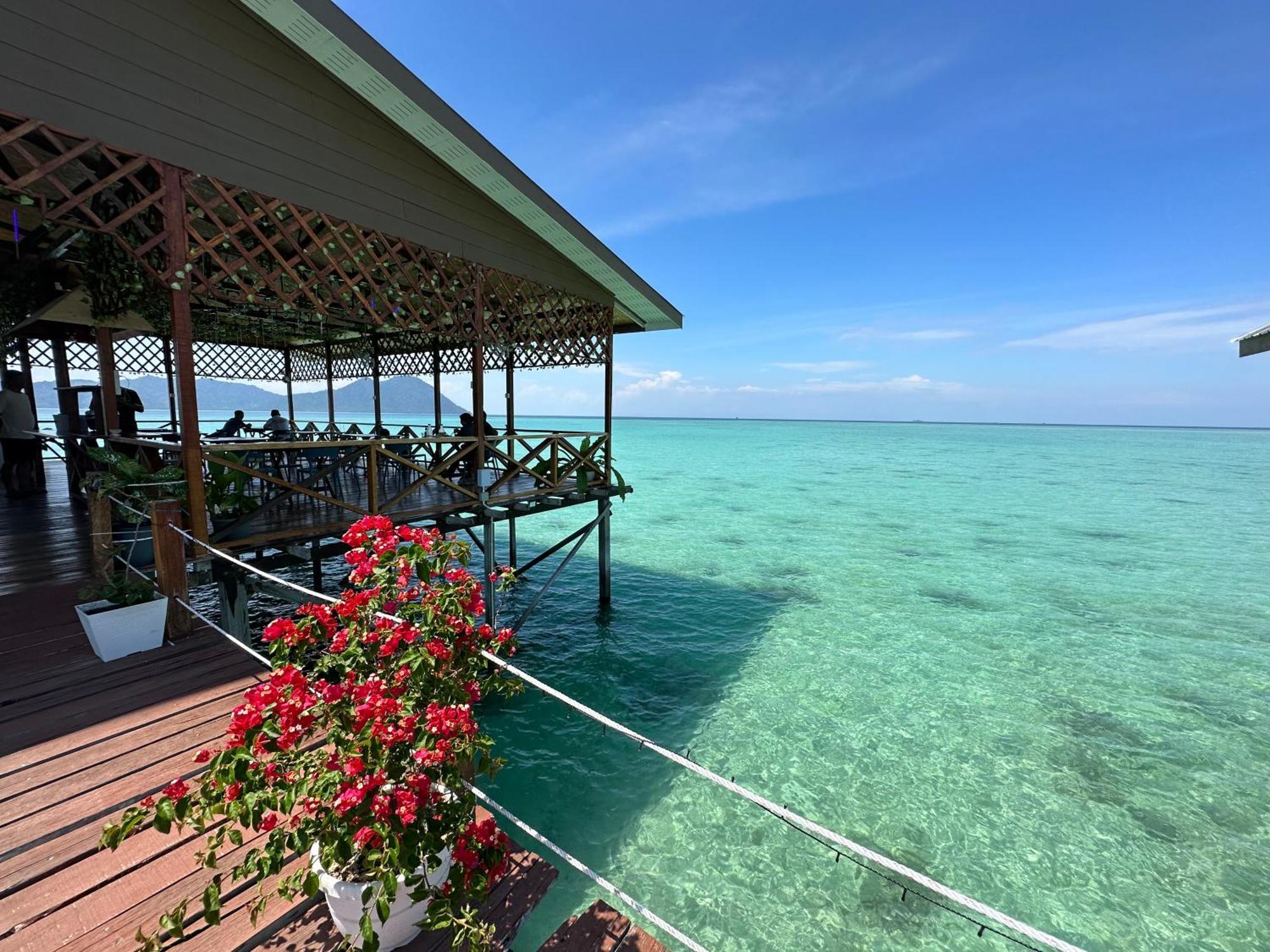 La Water House Semporna Bed & Breakfast Ngoại thất bức ảnh